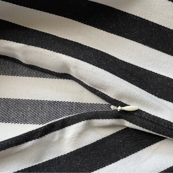 Accent Pillow Cover - Black & White Graphic Stripe - Picture 5 of 5